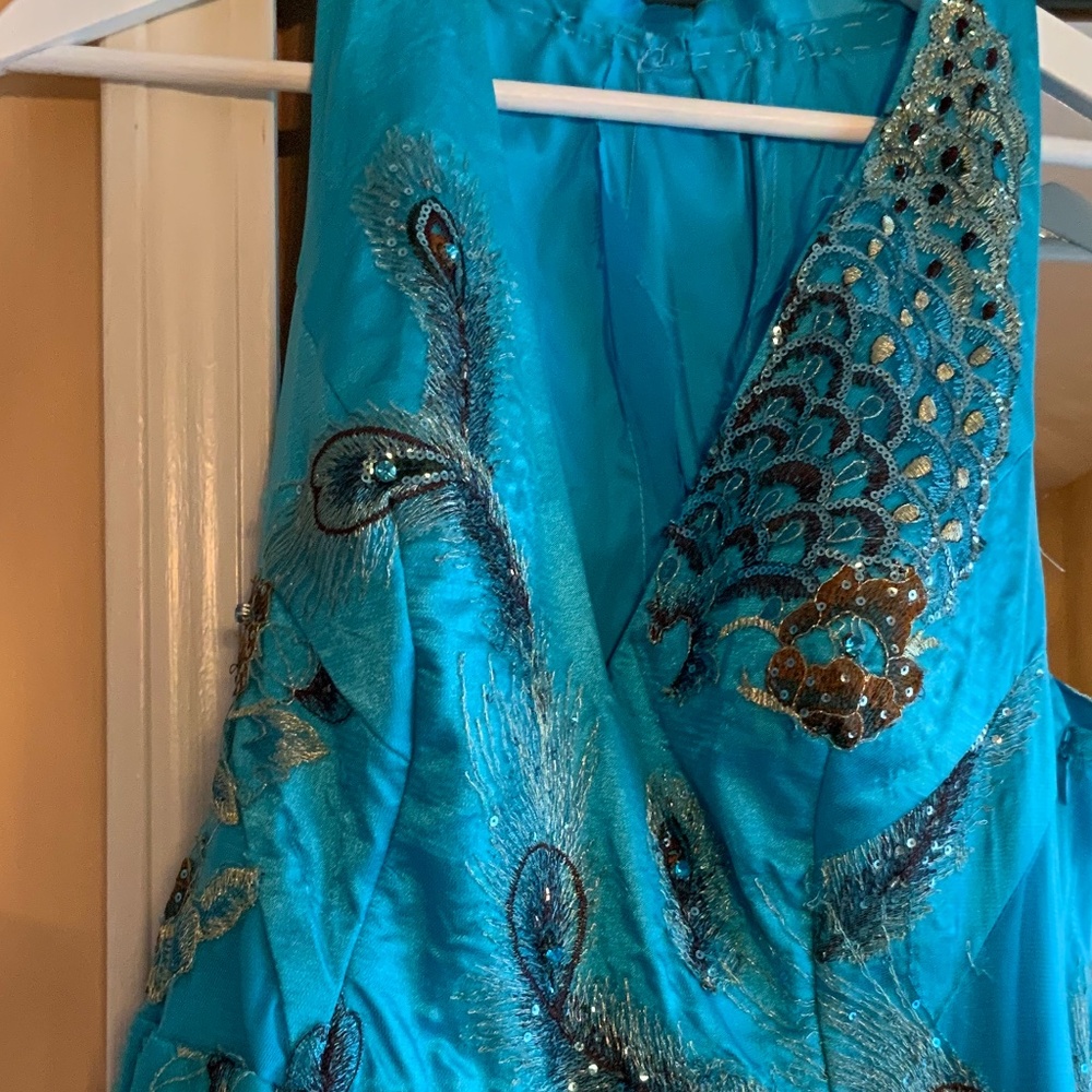 Turquoise and brown peacock prom dress . - Picture 5 of 15